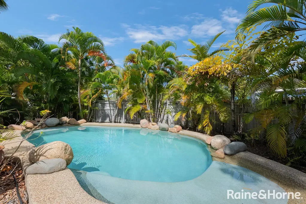 Horseshoe Bay 3બેડરૂમ Your Own Tropical Resort in the Heart of Horseshoe Bay - 9 Pirie Street, Horseshoe Bay