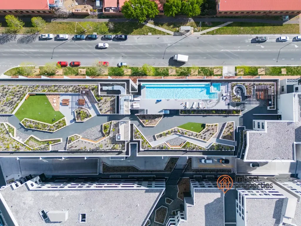 Greenway 2房  Modern & Spacious Apartment in the Town Centre !