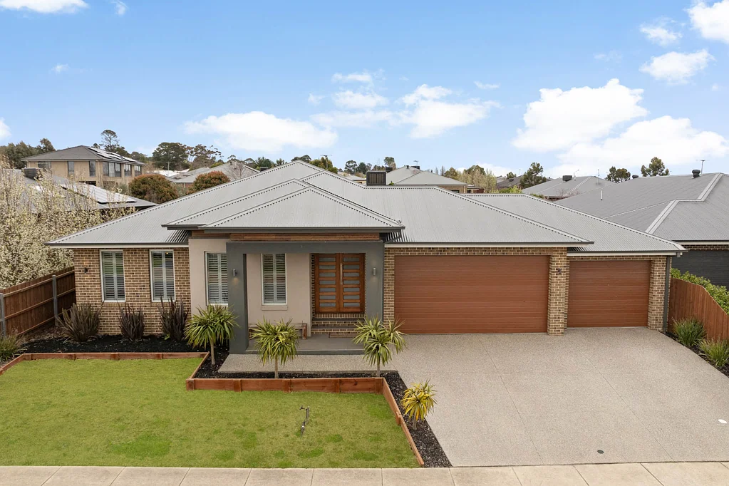 9 Banker Court, Gisborne, VIC 3437