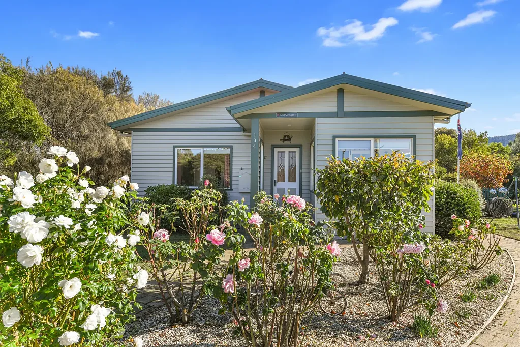 184 Arthur Highway, Dunalley, TAS 7177