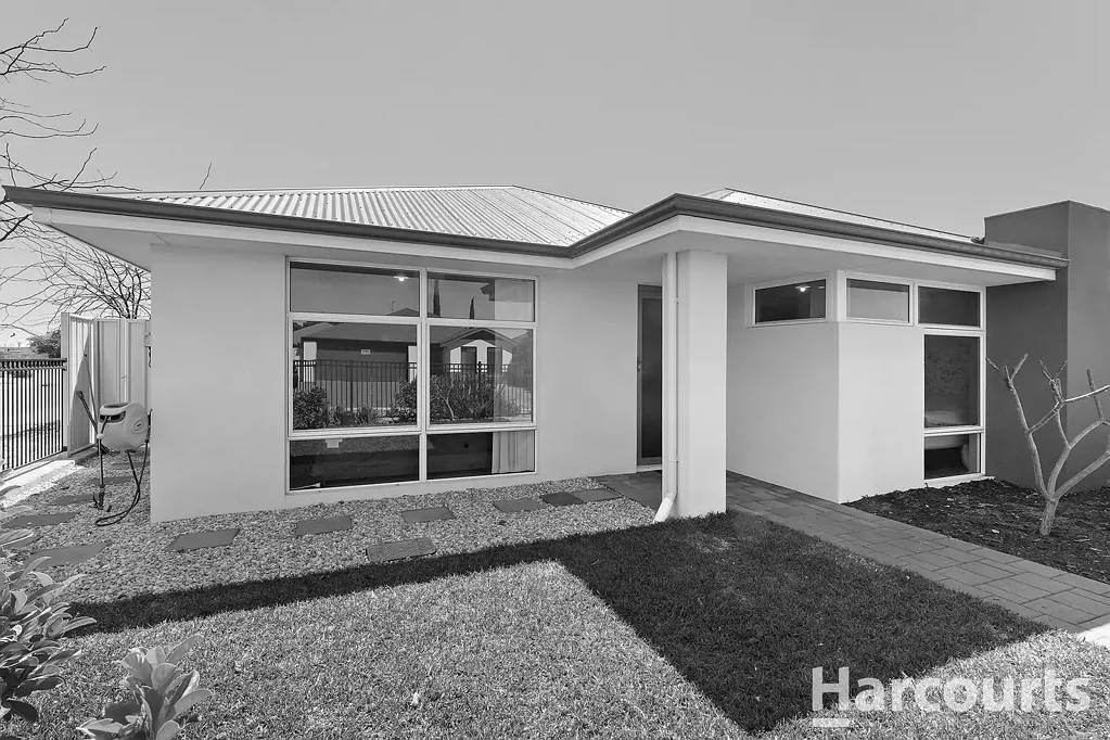 1 Payanna Grange, Lakelands, WA 6180