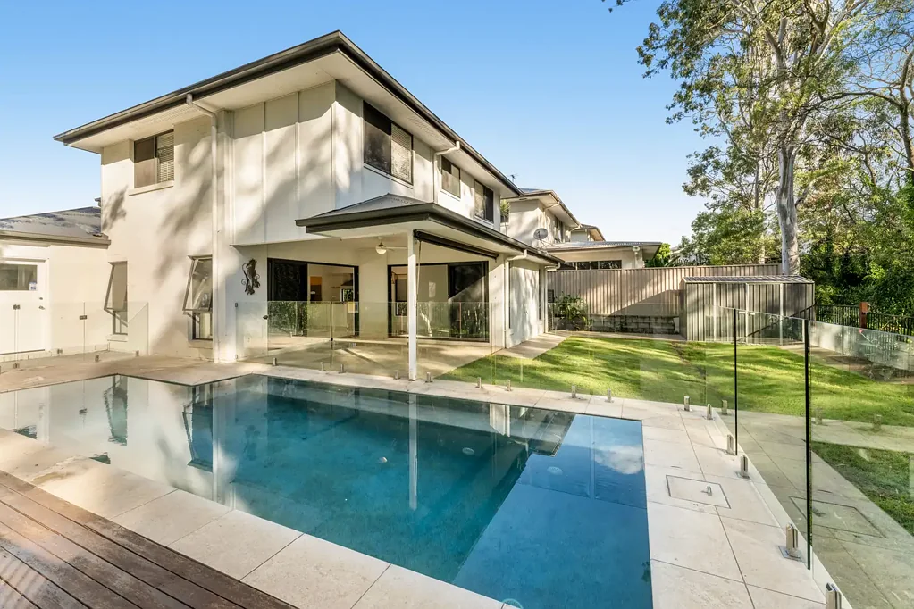 Bridgeman Downs 4બેડરૂમ Bridgeman Downs - Stylish Modern Home Backing onto Bushland Reserve