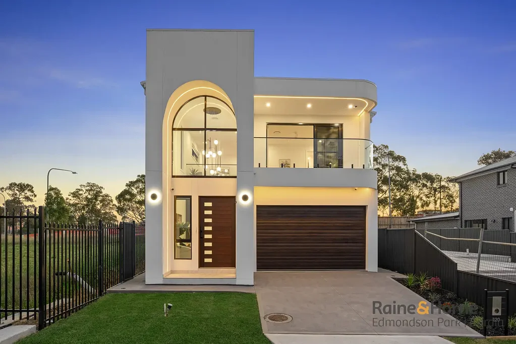 Claymore 5 Bedroom Contemporary Luxury with Architectural Flair