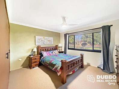 15 Eyre Street, Dubbo, NSW 2830, 4房, 1浴, House