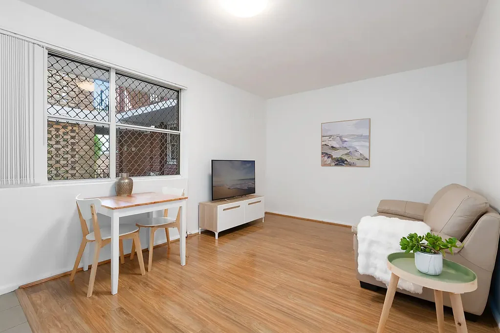 Marrickville 1房 活力社区便利 低维护生活 步行可达设施 优越地理位置 未来潜力无限 开放式起居区 现代实用厨房 The Perfect First Home in a Lifestyle Location