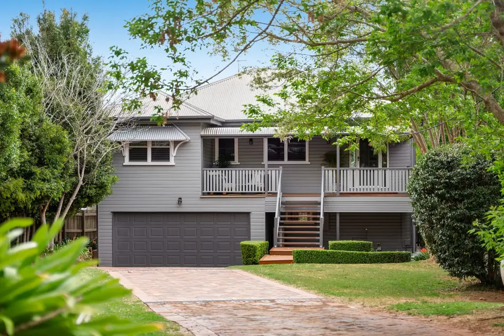 East Toowoomba 4ਬੈੱਡਰੂਮ A Premium Family Retreat in East Toowoomba on 1,020m²