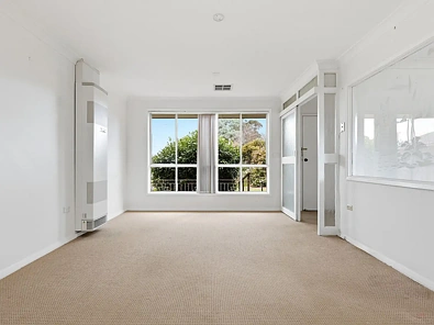 22 Beaconsfield Road, Moss Vale, NSW 2577, 6 slaapkamers, 2 badkamers, House