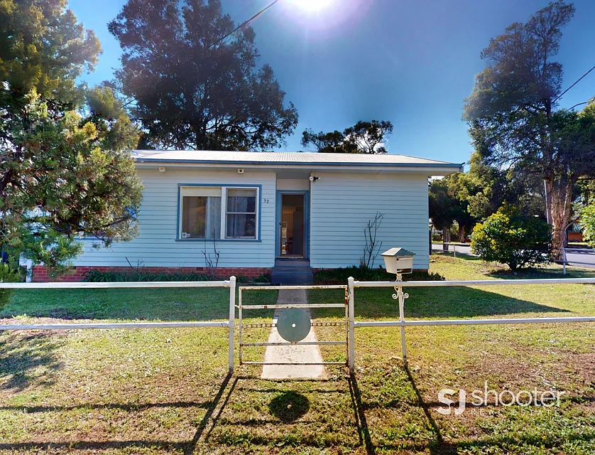 32 Boundary Road, Dubbo, NSW 2830, 4 Kuwarto, 2 Banyo, House