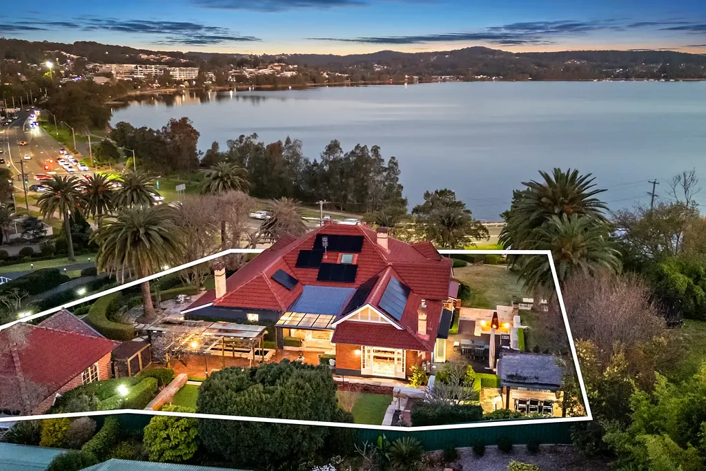 Speers Point 4房  Introducing 'The Knoll' – A Legacy of Old World Luxury with Cinematic Views