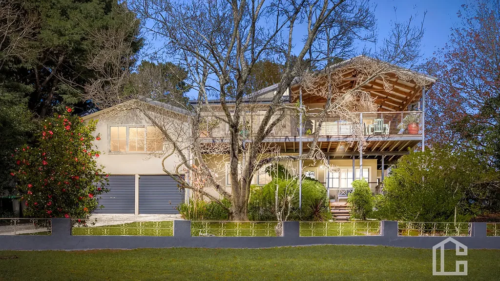 10 Weroona Avenue, Woodford, NSW 2778