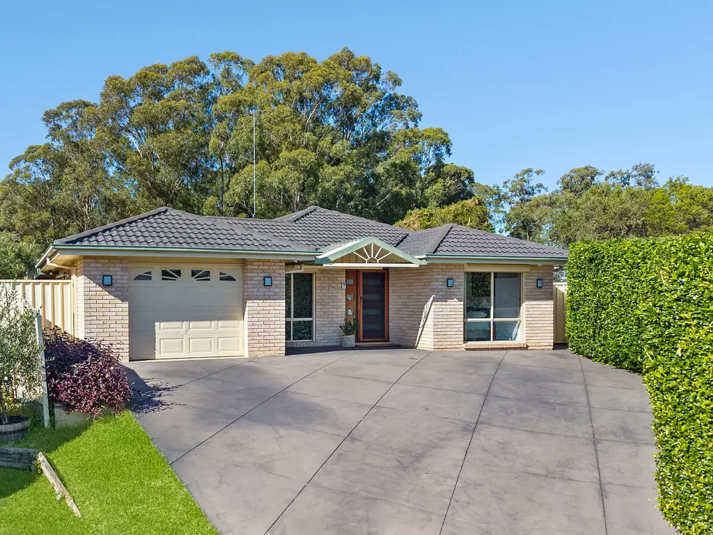 14 Pritchard Place, Glenmore Park, NSW 2745