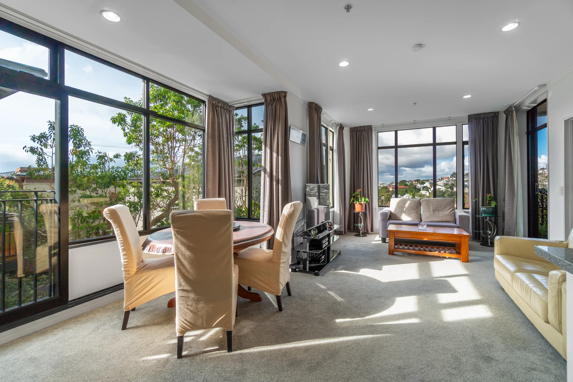 Remuera 3房  Sunny, Stylish and Secure