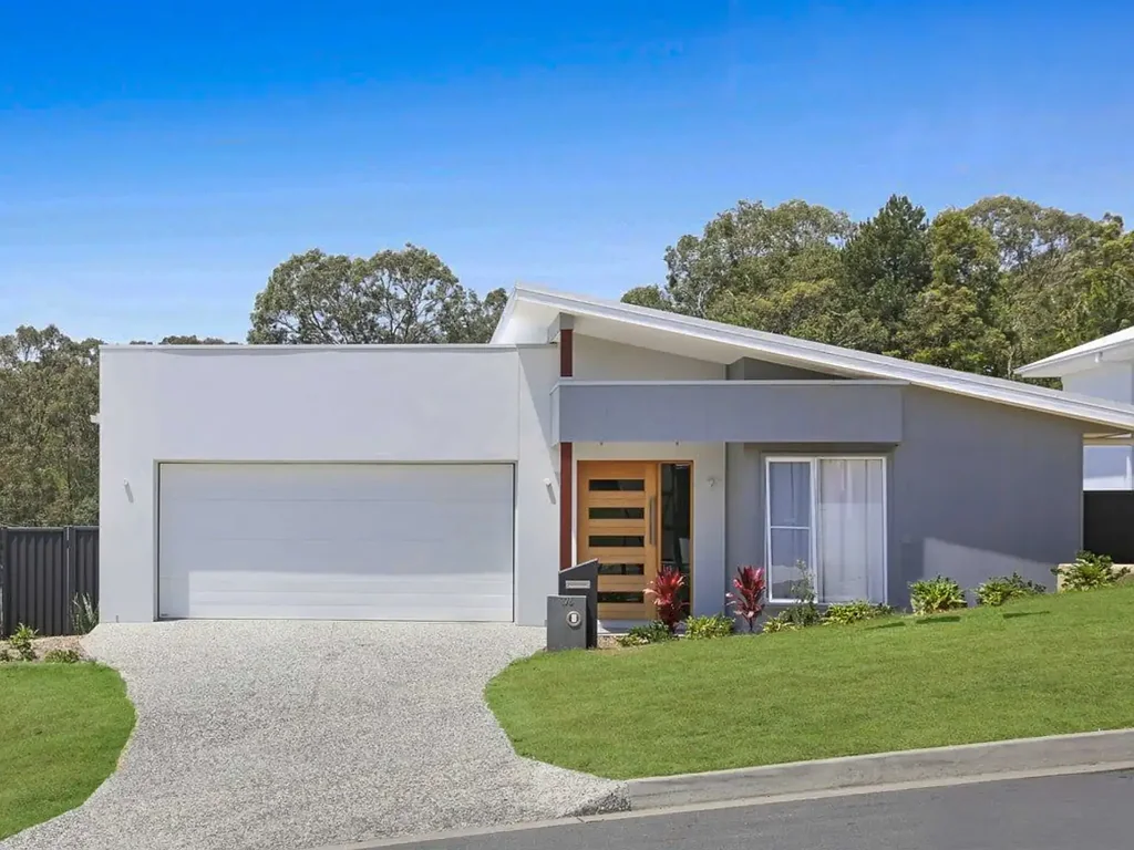 Burleigh Heads 5房  Luxury Family Living in The Arbour’s Most Peaceful Enclave