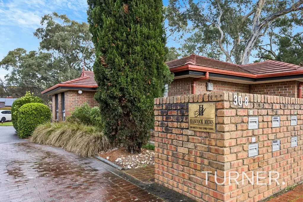Surrey Downs 3部屋 A Charming 3-Bedroom Homette in a Peaceful Private Group