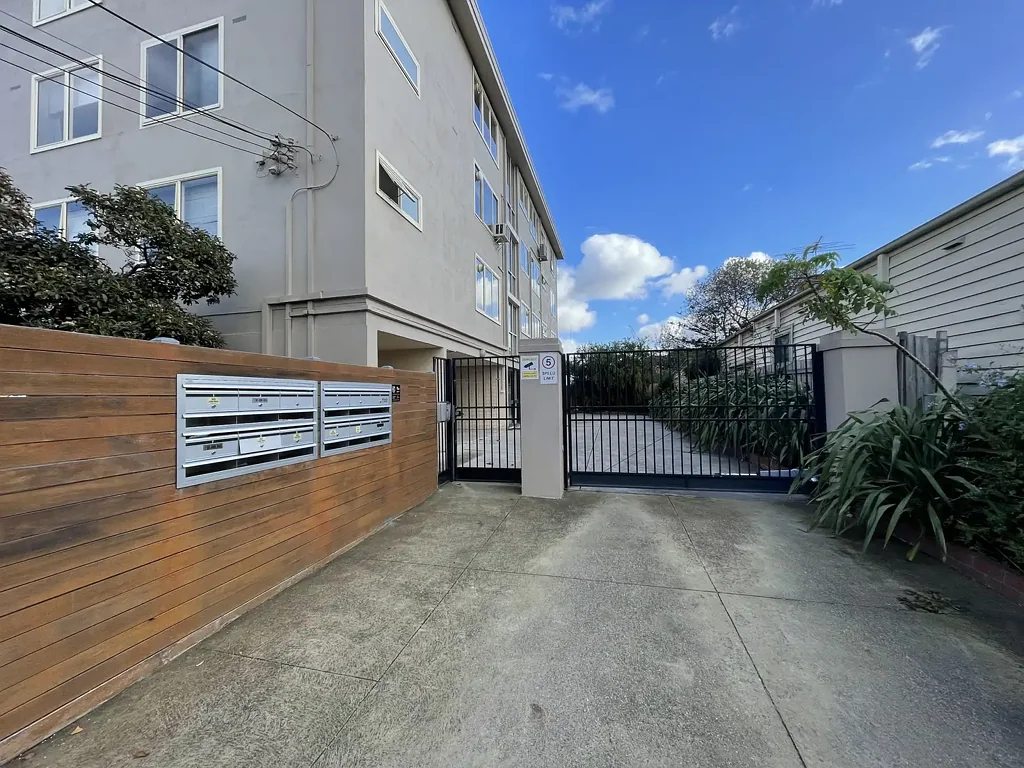 2-Bedroom Apartment in the Heart of Brunswick!