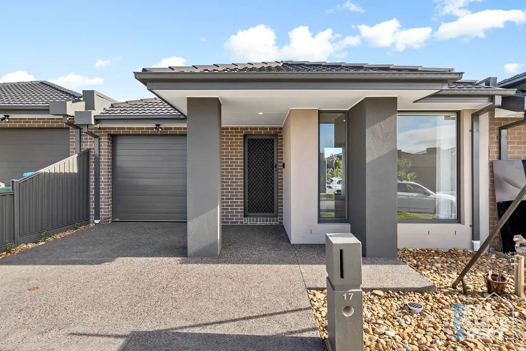 17 Compass Rise, Hampton Park, VIC 3976
