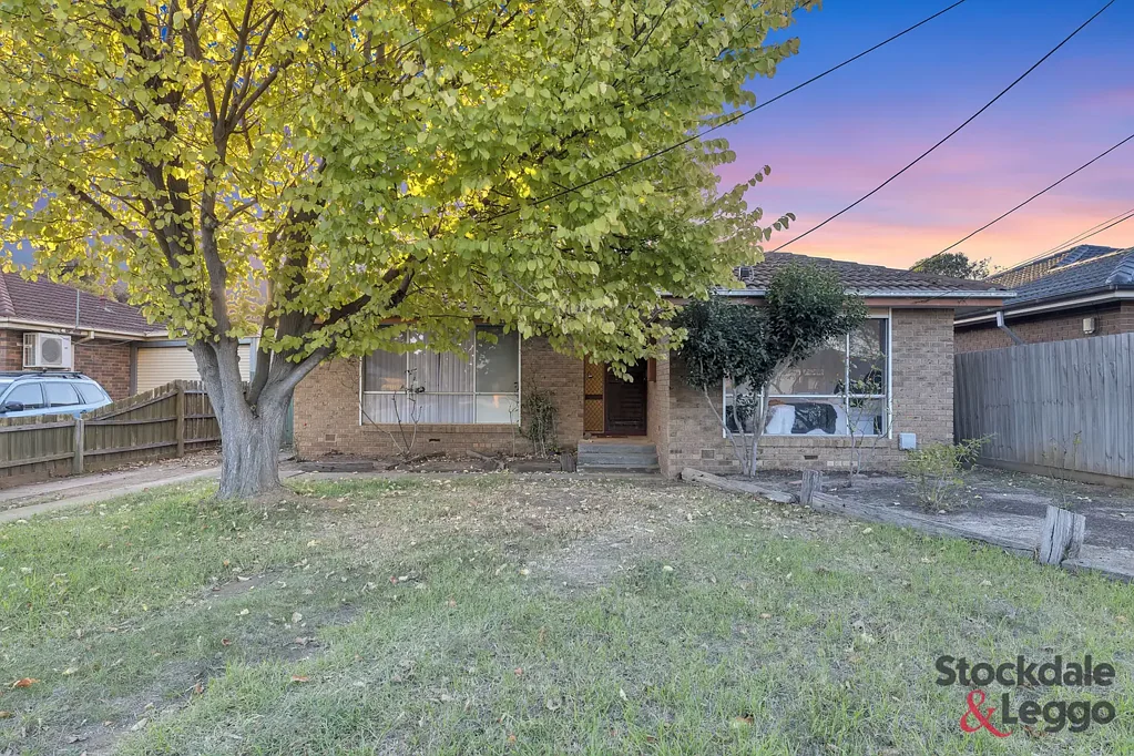 3 BEDROOM FAMILY HOME FOR RENT IN WERRIBEE !!