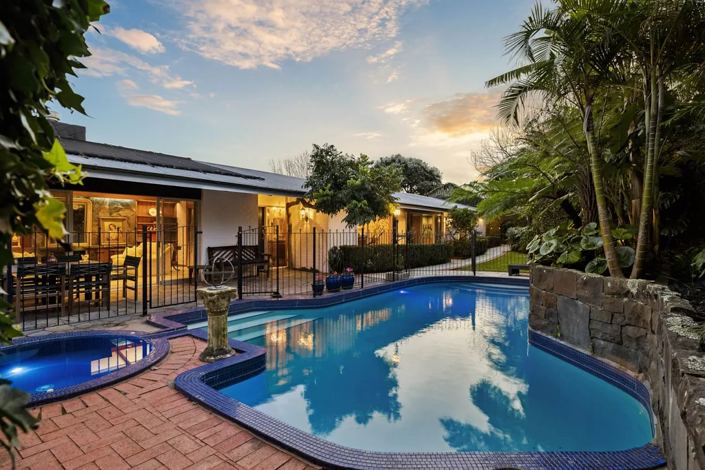 Remuera 4Moenga Mid-Century Remuera Classic