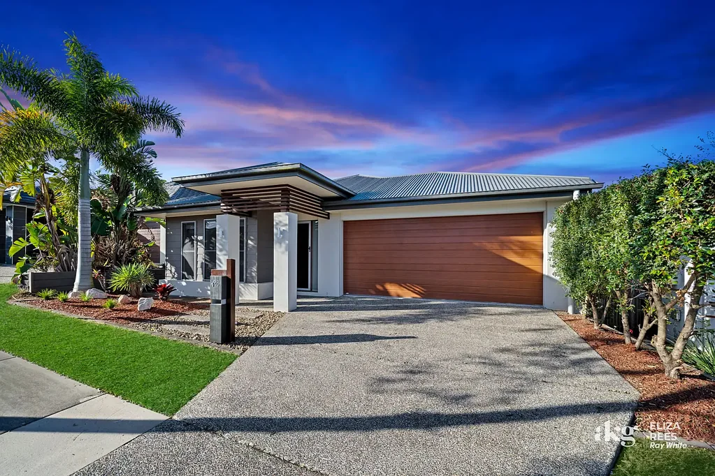 Greenbank 4房 Everleigh Estate 卓越社区内全新升级的低维护成本住宅 Freshly updated low maintenance home within Greatest Community Everleigh Estate