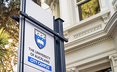 奥克兰大学住宿租金年涨8%，学生发起拒交租抗议