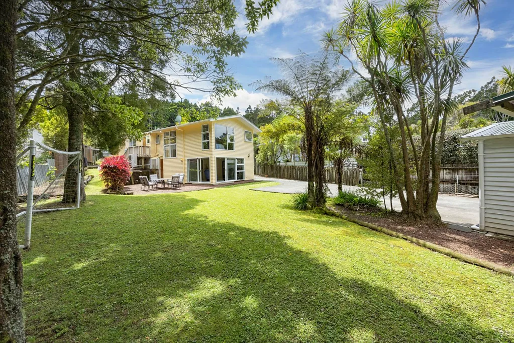 8 Waima Crescent, Titirangi, Waitakere City, Auckland