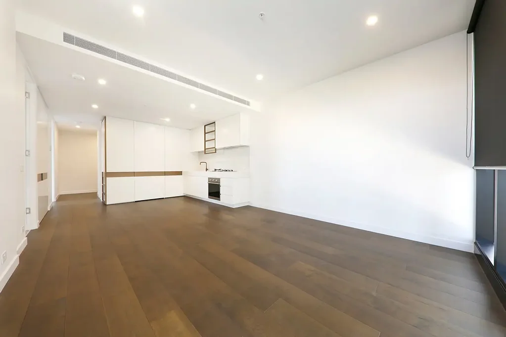 2 Bedroom Apartment close to everything!