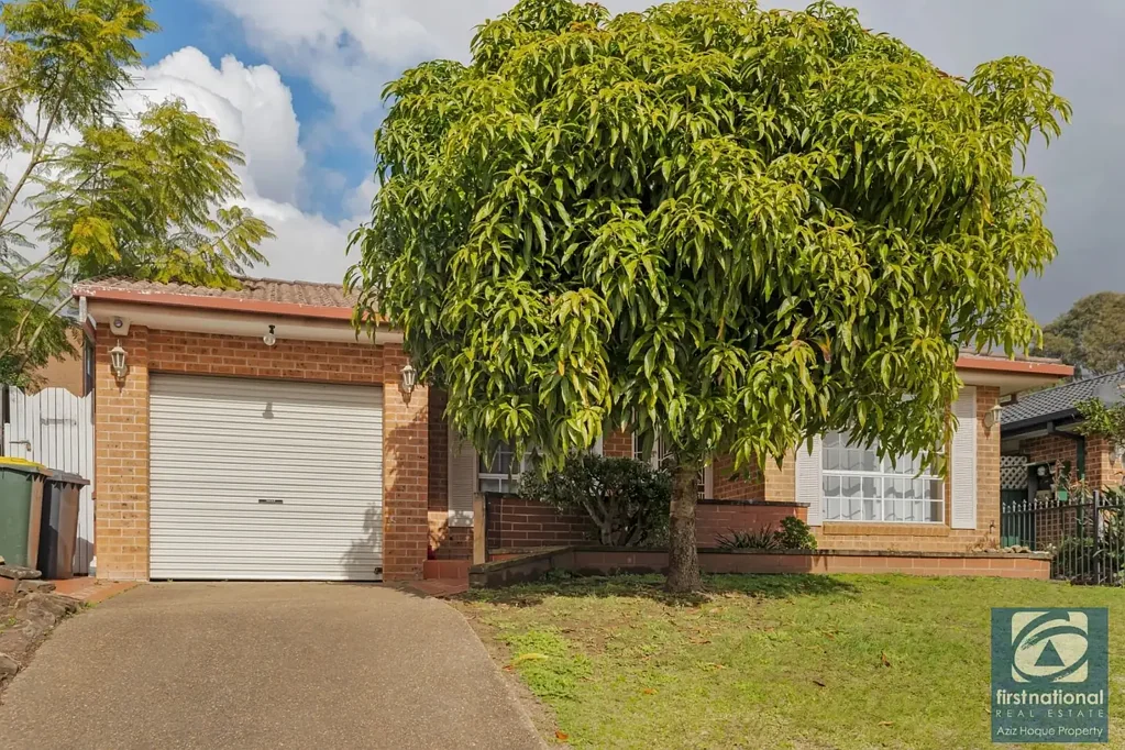 CHARMING FAMILY HOME CLOSE IN PRIME MACQUARIE FIELDS!!!