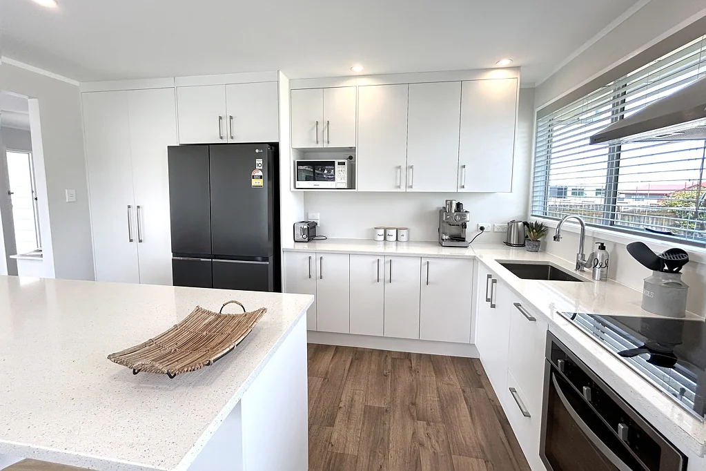 Kaiaua 3Habitaciones Relocated, Renovated & Rentable!
