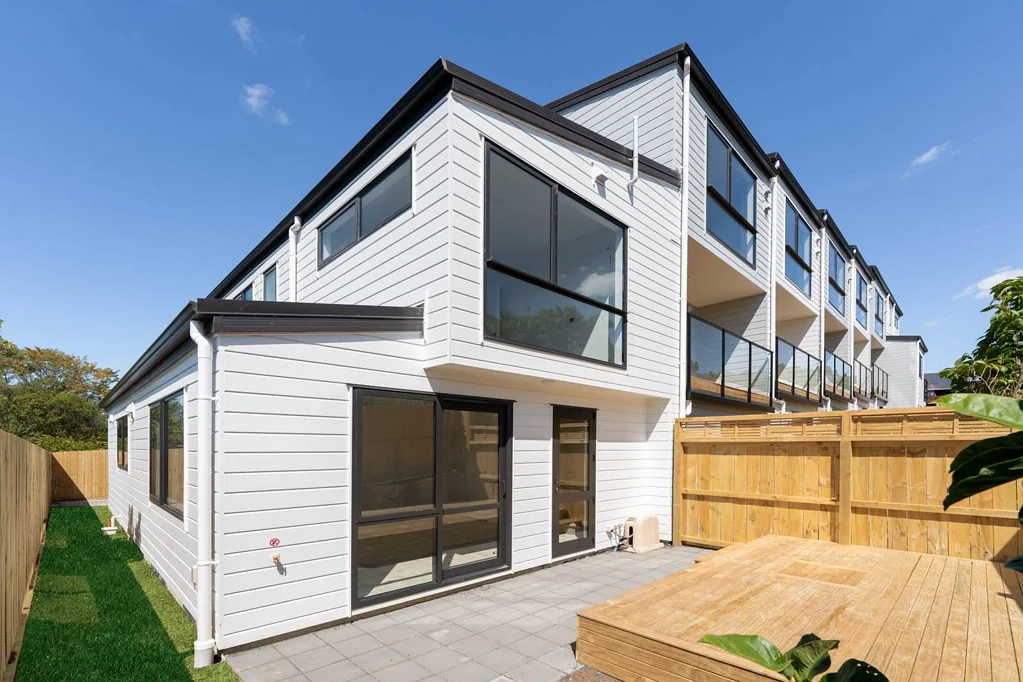 7/11 Kayle Glen, West Harbour, Waitakere City, Auckland