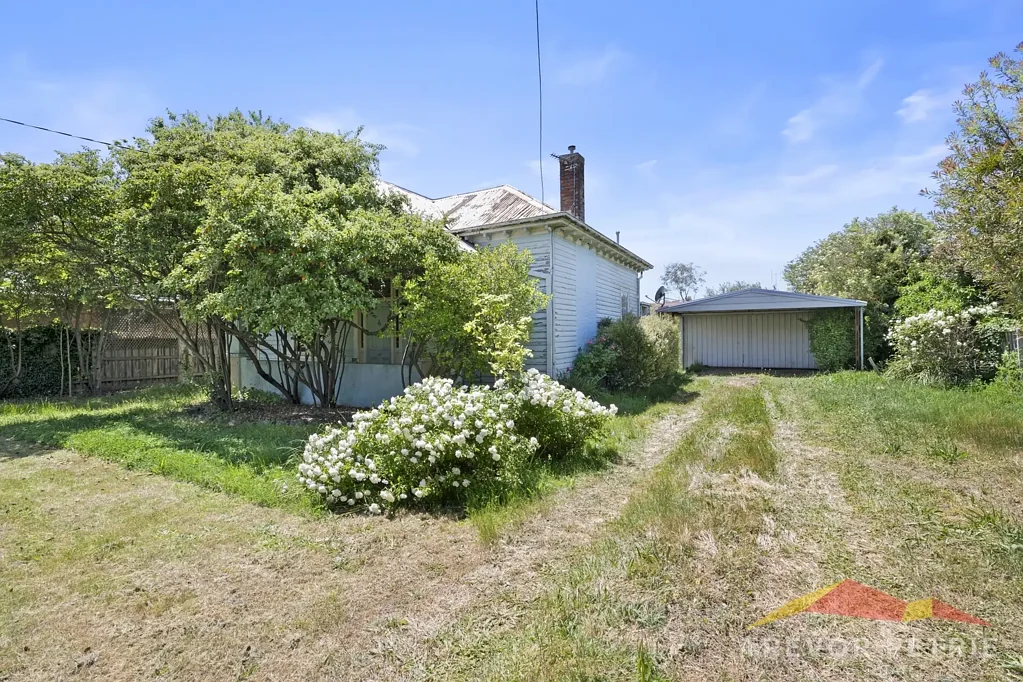 4 Symons Street, Wendouree, VIC 3355