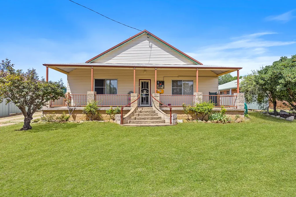 24 Tucklan Street, Dunedoo, NSW 2844