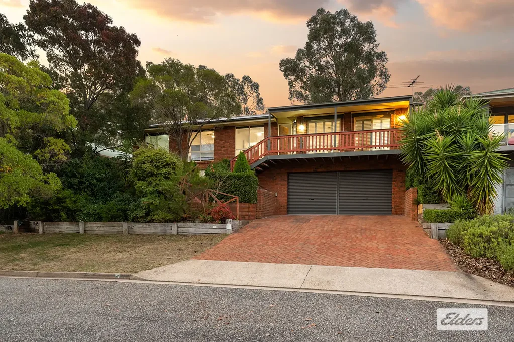 East Albury 4ห้องนอน East Albury Elevated-Views, Versatility & Serious Workshop Space