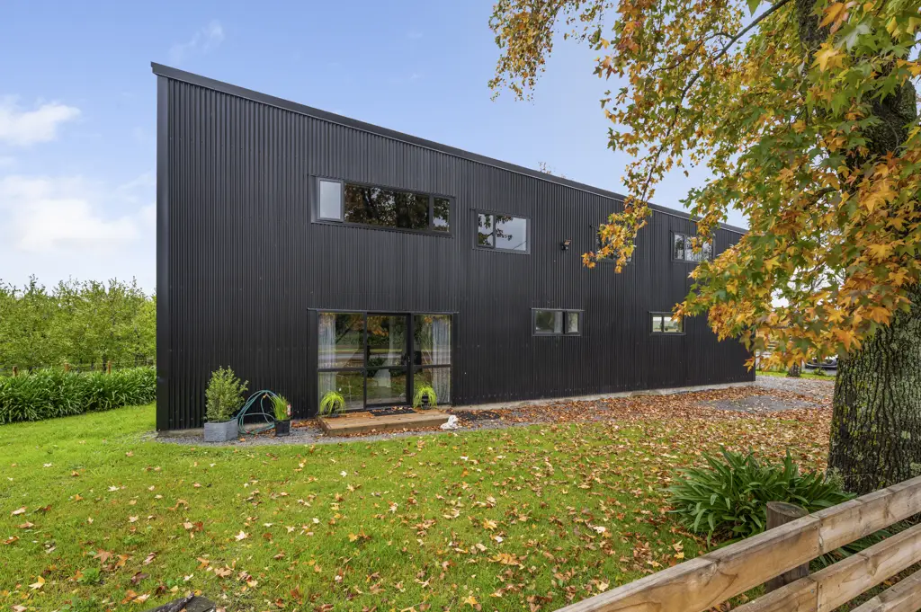 Puketapu 2 Bedroom The Iconic ‘Ship house'
