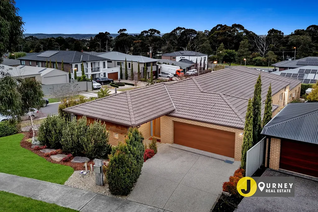 Cranbourne East 5 Bedroom Architecturally Inspired Family Home with Space, Style & Scale on 884m² block.