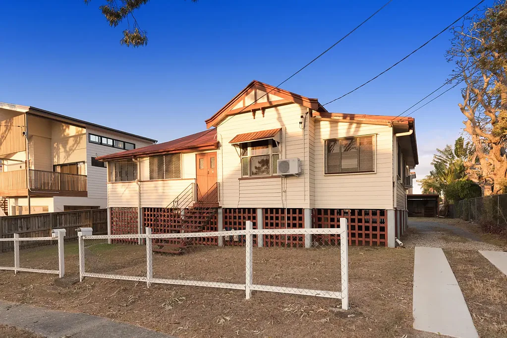 Convenient & Comfortable Living in the Heart of Greenslopes
