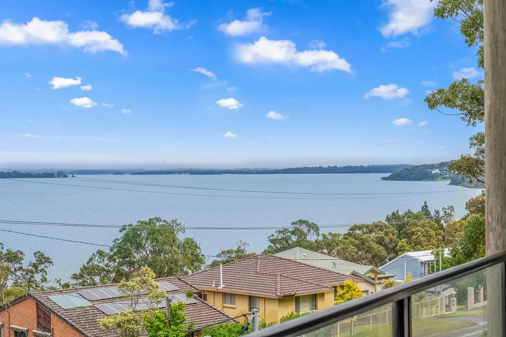 Wangi Wangi 3غرفة نوم UNINTERRUPTED LAKE VIEWS IN A GREAT LAKESIDE LOCATION