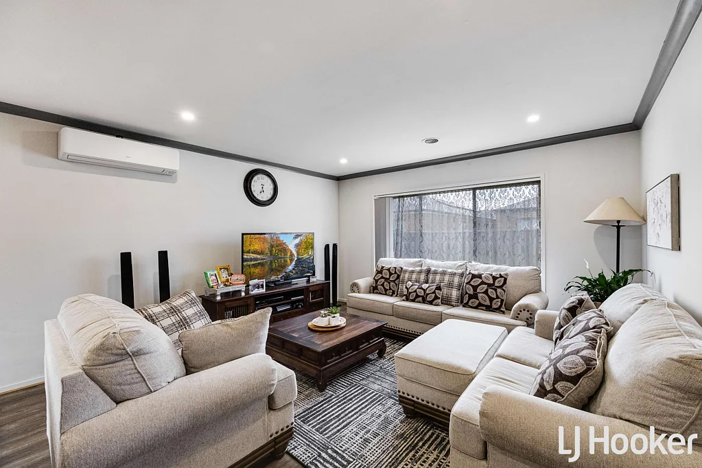 41 Azadi Crescent, Strathtulloh, VIC 3338