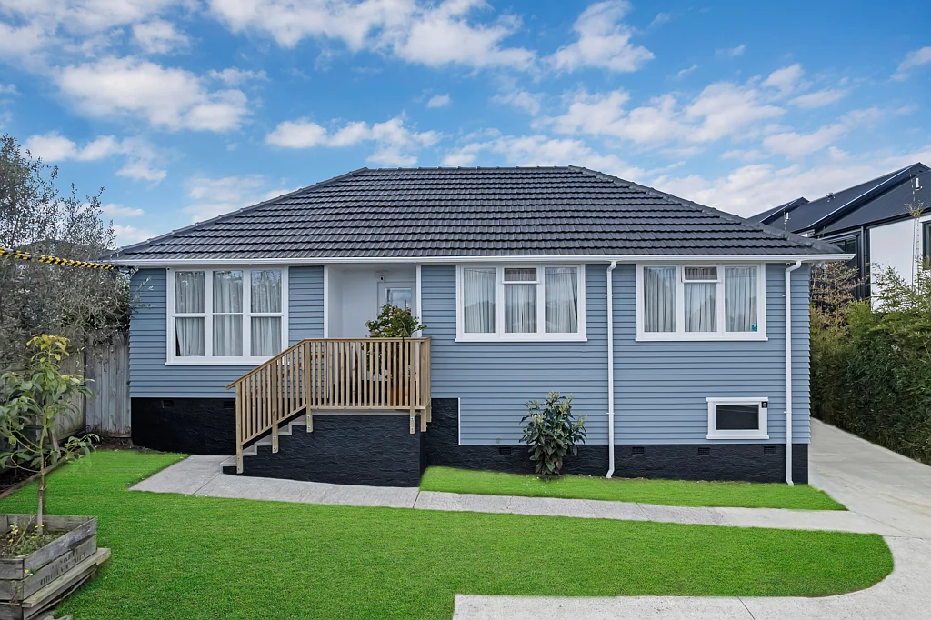 Papakura 3房  Family Home With Consent For Second Dwelling