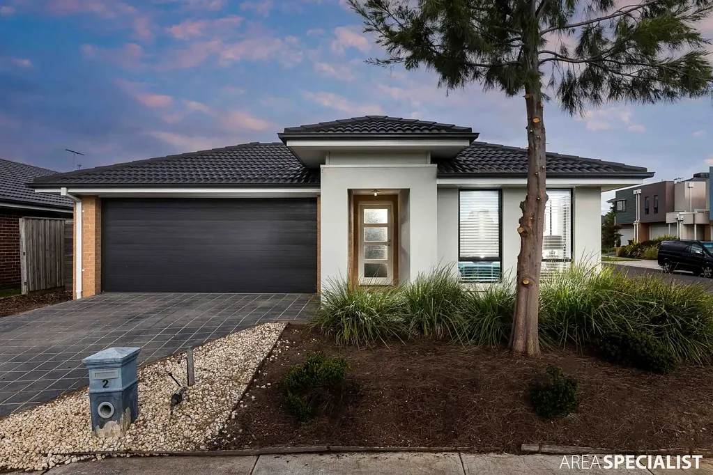 Exhibition Street Point Cook Wonderful 4 bedrooms house available!!!