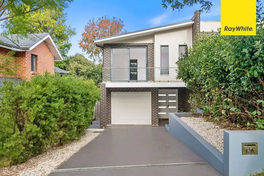 Epping 5Zimmer Contemporary Family Luxury with Flexible Multi-Level Living