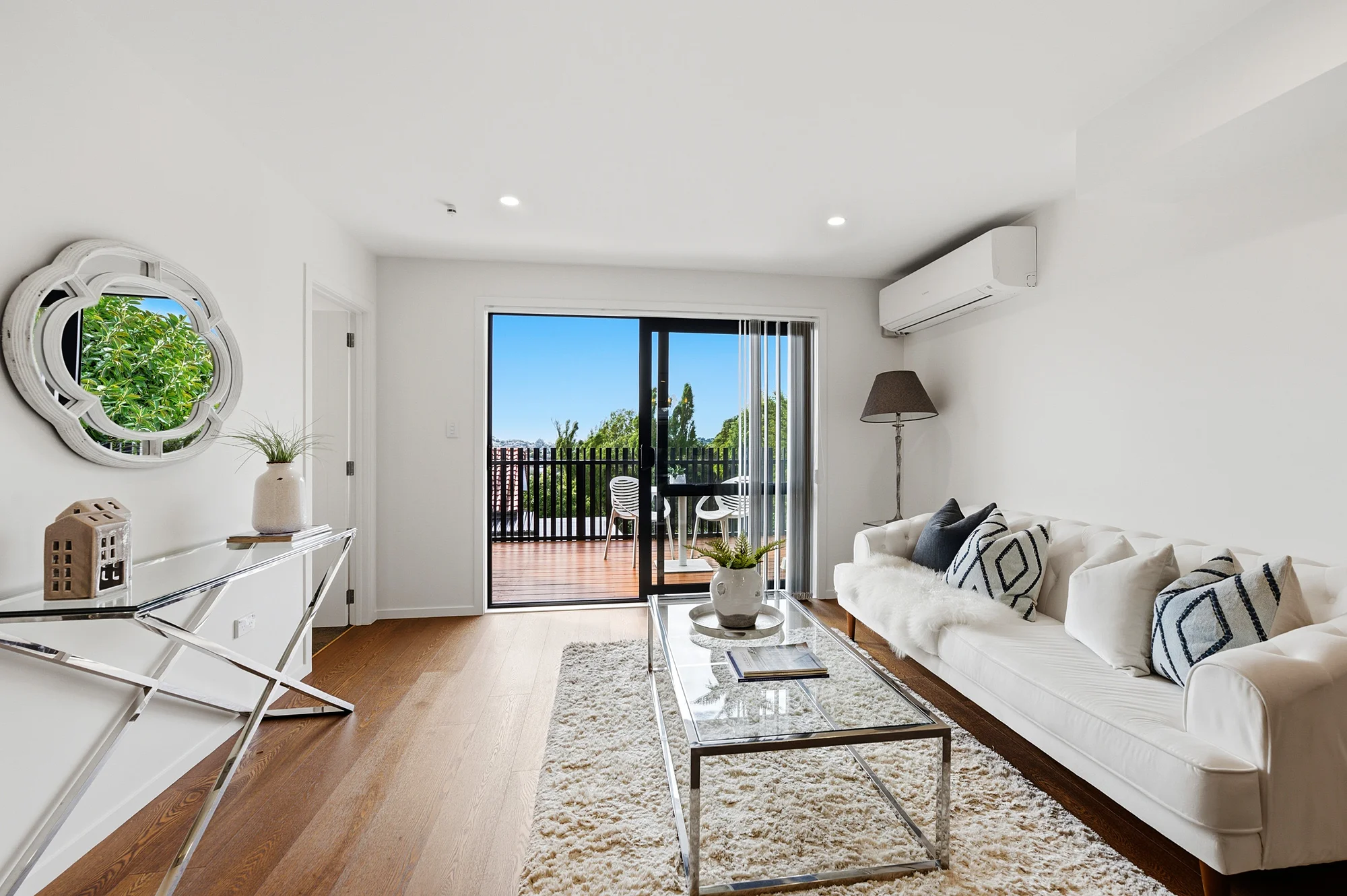 Totara Vale 4房  Brand New Freehold - Views To Rangitoto