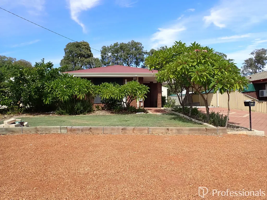 17 Moira Avenue, Forrestfield, WA 6058