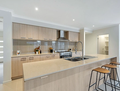 14 Bedgebury Street, Mickleham, North Melbourne, 4 Kuwarto, 2 Banyo, House