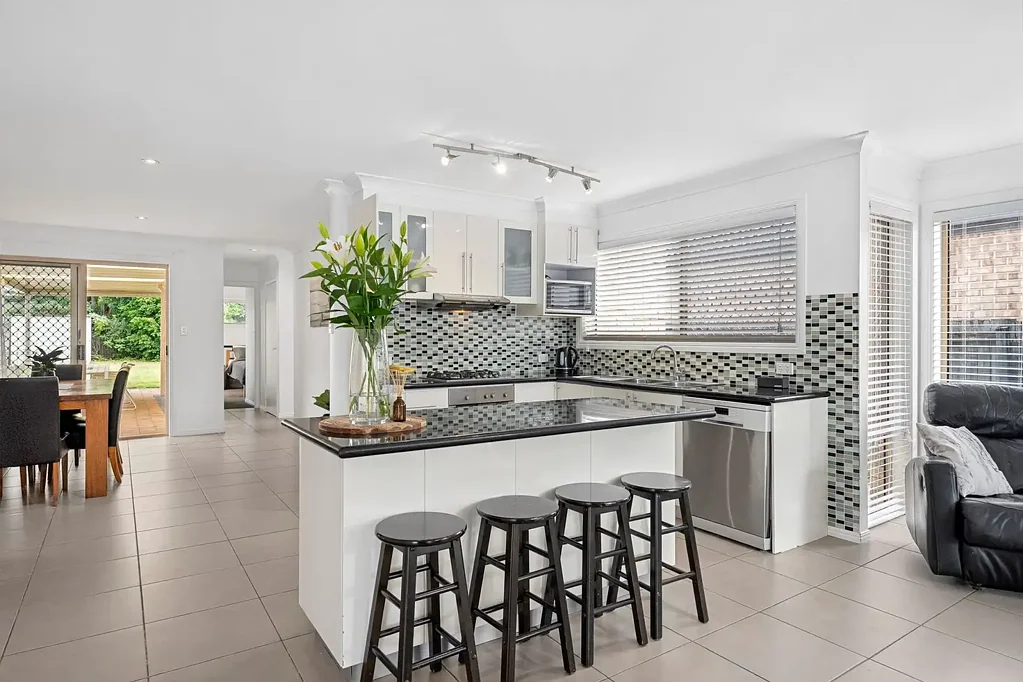 2/10 Natasha Court, Currumbin Waters, QLD 4223
