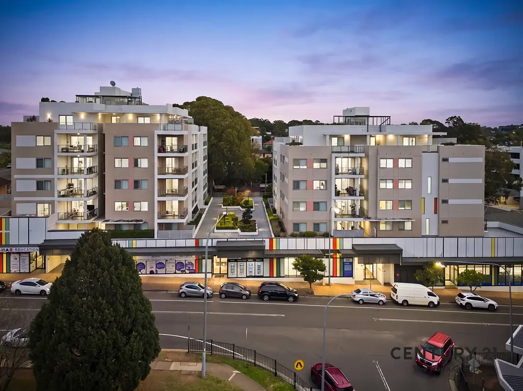 Seven Hills 3部屋 Villa-Style Apartment with a Penthouse Feel | Massive Wrap-Around Balcony | Steps to Station