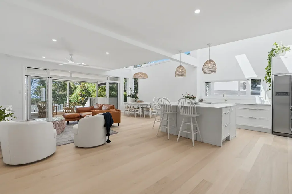 10 Murray Street, Bateau Bay, NSW 2261