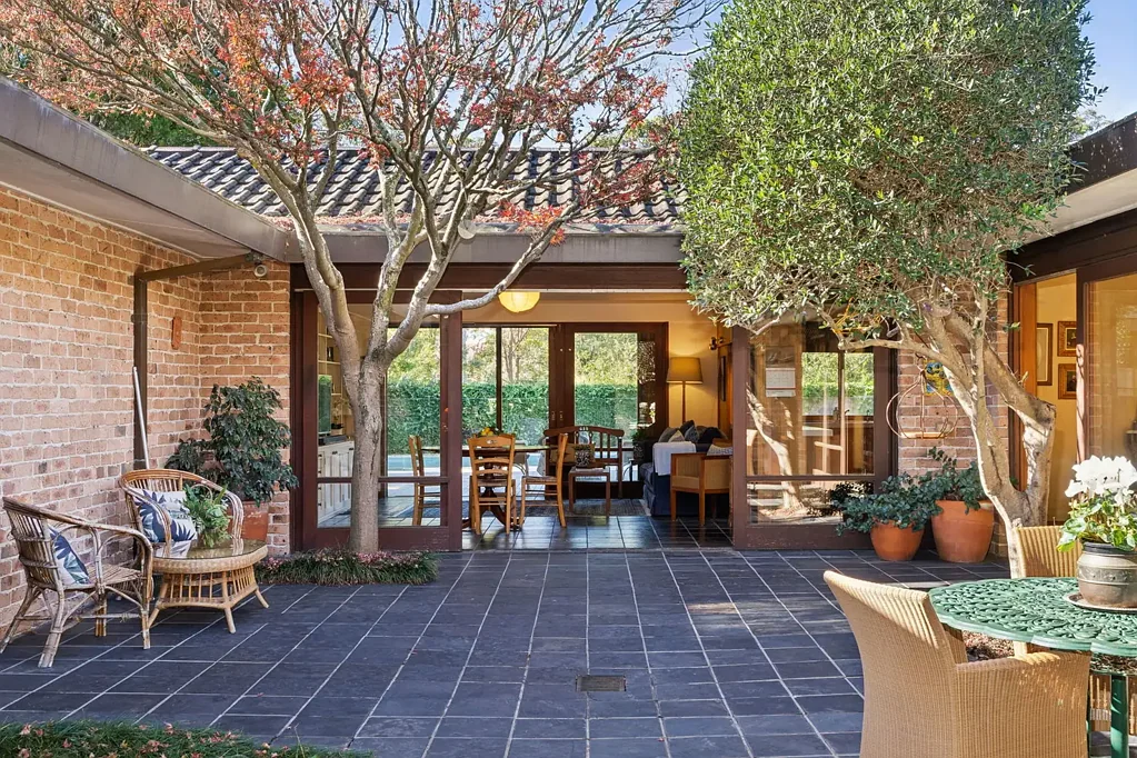 Wahroonga 4कमरा Prestige location, mid-century boutique home
