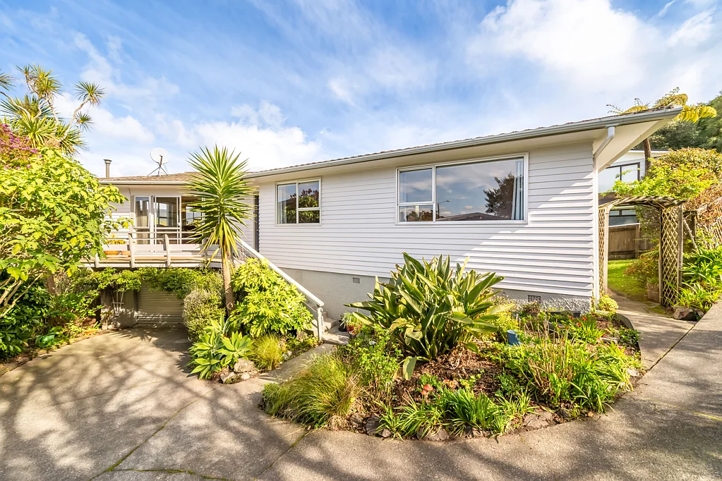 8 Gainsborough Grove, Belmont, Lower Hutt, Wellington