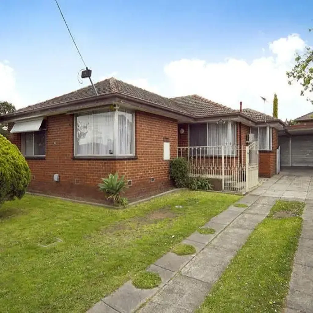 3 Bedroom Home- Convenient Location!