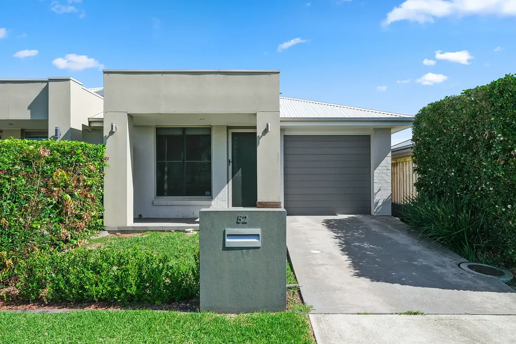 52 Bulbul Crescent, Fletcher, NSW 2287